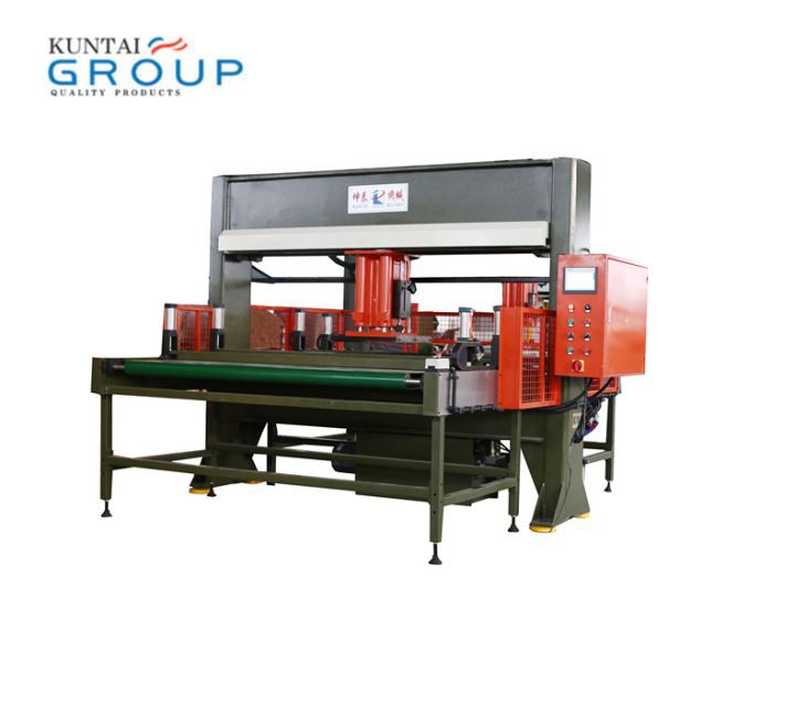 Автоматическая машина для высечки с подвижной головкой